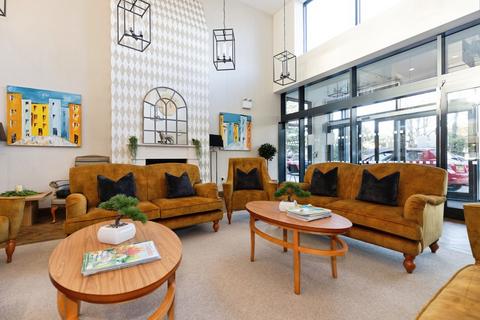 2 bedroom flat for sale, PARK GARDENS, Bath Road, Banbury, Oxfordshire, OX16