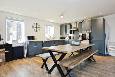 3 bedroom end of terrace house for sale, Blackwell Drive, Banbury, Oxfordshire, OX16