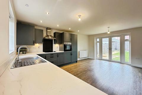 3 bedroom end of terrace house for sale, Blackwell Drive, Banbury, Oxfordshire, OX16