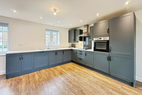 3 bedroom end of terrace house for sale, Blackwell Drive, Banbury, Oxfordshire, OX16