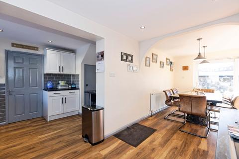 3 bedroom semi-detached house for sale, Daimler Avenue, BANBURY, Oxfordshire, OX16