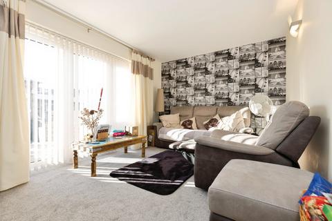 3 bedroom semi-detached house for sale, Daimler Avenue, BANBURY, Oxfordshire, OX16
