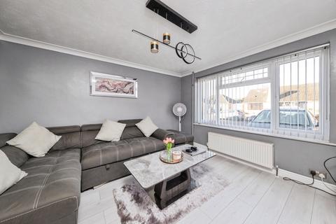4 bedroom semi-detached house for sale, Elmscote Road, BANBURY, Oxfordshire, OX16