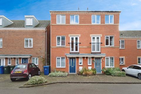 3 bedroom semi-detached house for sale, Fulwell Close, Banbury, Oxfordshire, OX16