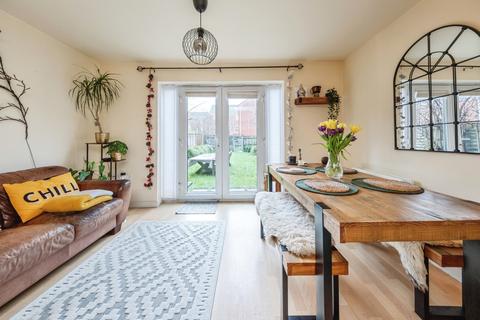 3 bedroom semi-detached house for sale, Fulwell Close, Banbury, Oxfordshire, OX16