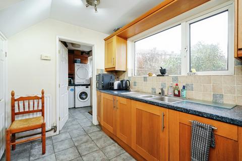 3 bedroom semi-detached house for sale, Mascord Road, BANBURY, Oxfordshire, OX16