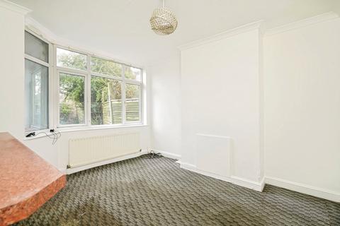 3 bedroom semi-detached house for sale, Fergusson Road, BANBURY, Oxfordshire, OX16