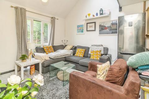 undefined, Braybrooke Drive, Furzton, Milton Keynes, Buckinghamshire, MK4