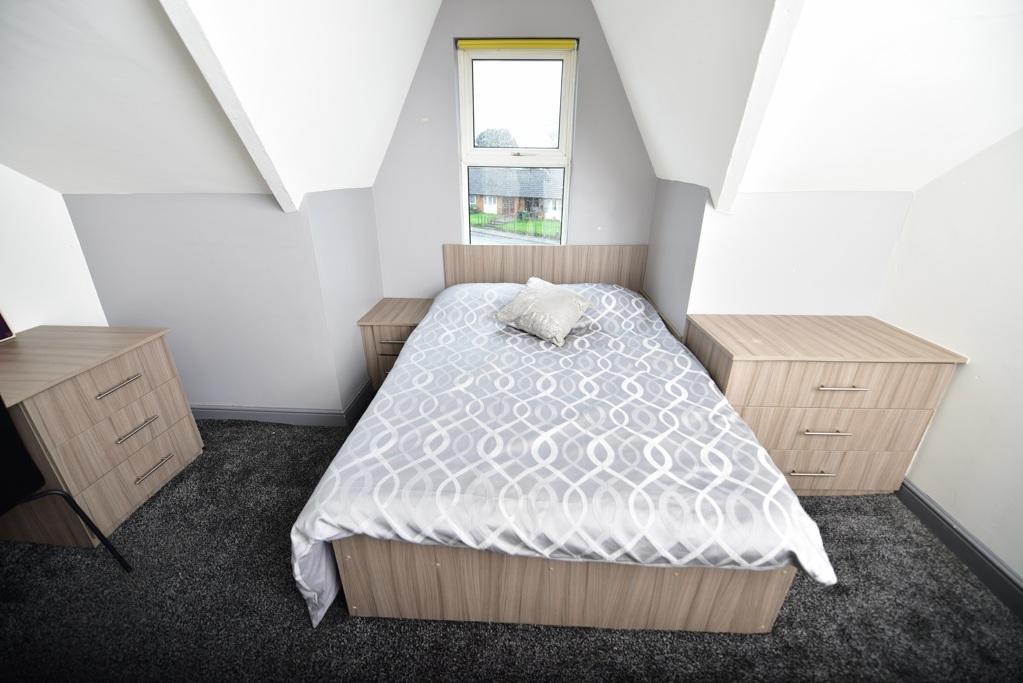 House in Leeds - View 2