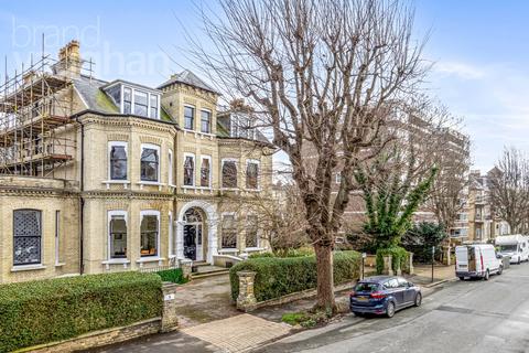 2 bedroom flat for sale, Eaton Gardens, Hove, BN3