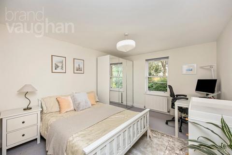 2 bedroom flat for sale, Eaton Gardens, Hove, BN3