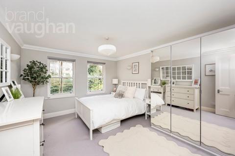 2 bedroom flat for sale, Eaton Gardens, Hove, BN3