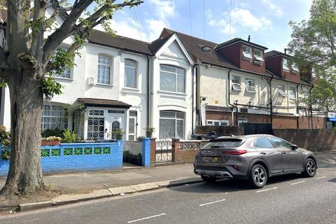 undefined, Woodlands Road, UB1