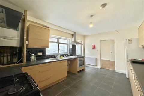 undefined, Woodlands Road, UB1
