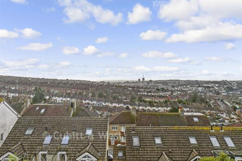 4 bedroom terraced house for sale, Crayford Road, Brighton, East Sussex