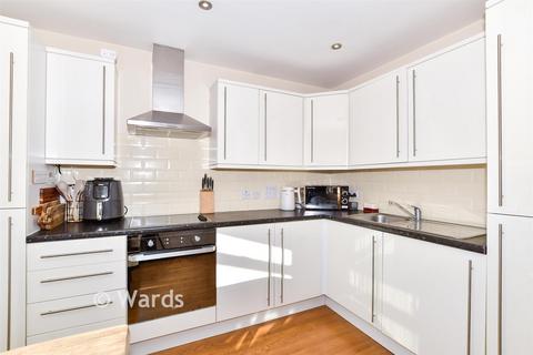 2 bedroom apartment for sale, Belle Court, Aylesford ME20