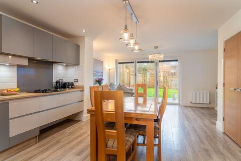 undefined, Toptowie Drive, Denny, FK6