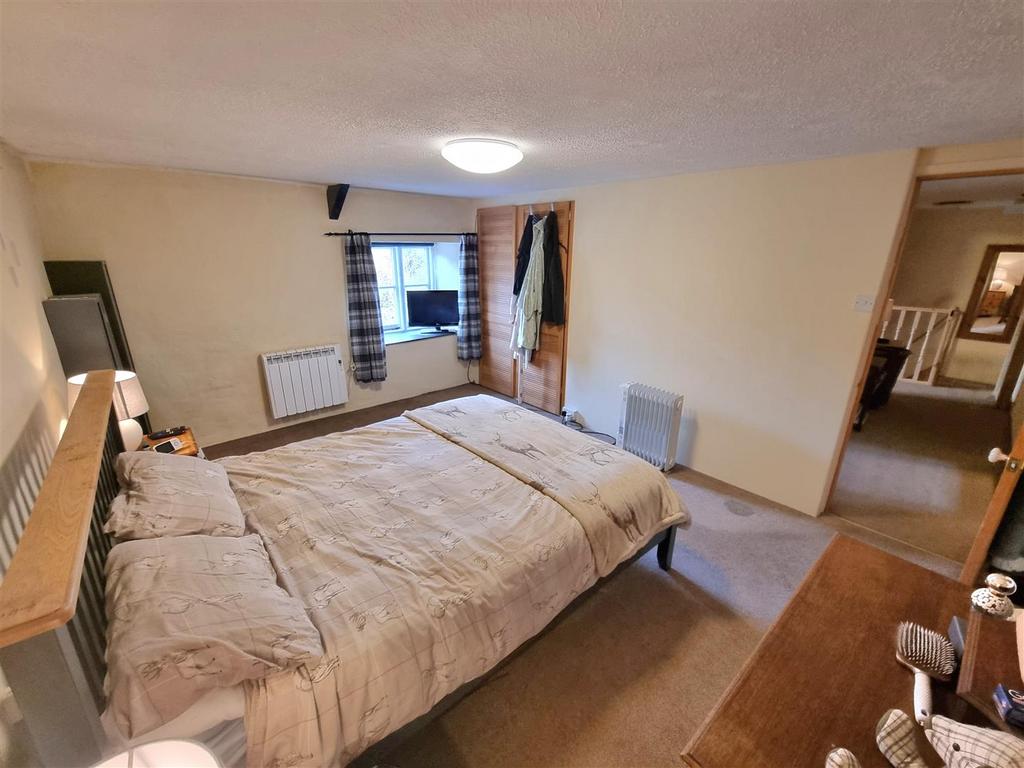 Bed 1.1.jpg