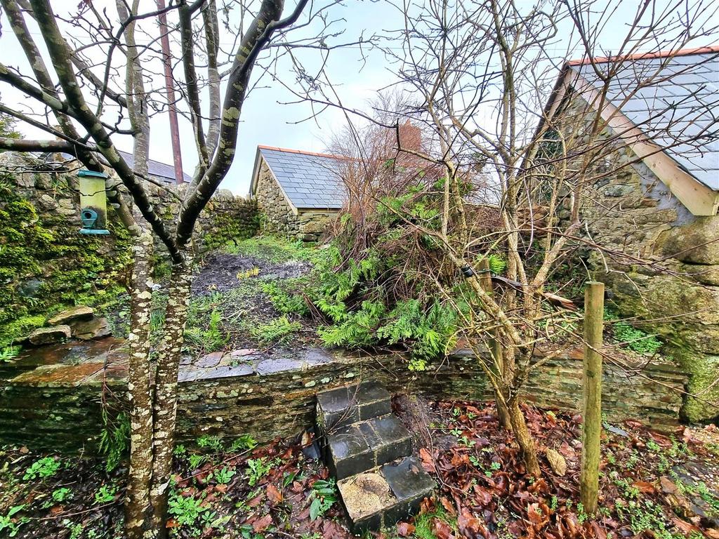 Top garden.jpg