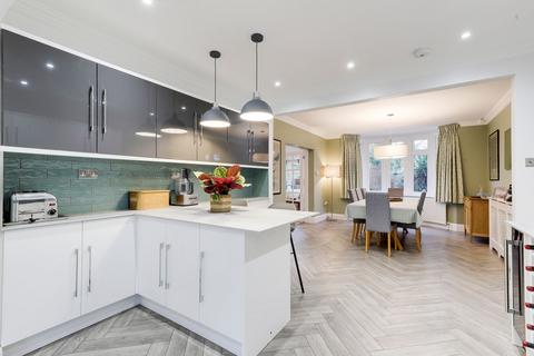 5 bedroom detached house for sale, Old Epperstone Road, Nottingham NG14