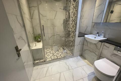 2 bedroom flat to rent, Gordon Road, London E18