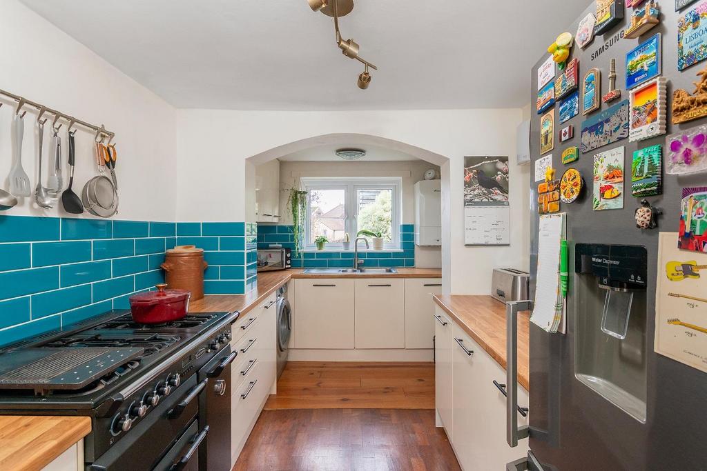 G5 F0 G3 RHD - Kitchen C.jpg