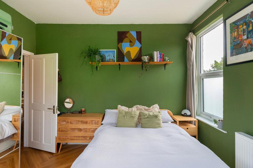 G5 F0 G3 RHD - Bedroom C.jpg