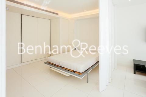 undefined, Pan Peninsula Square, West Tower0 E14