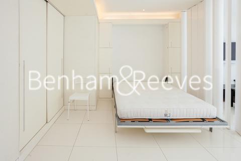 undefined, Pan Peninsula Square, West Tower0 E14