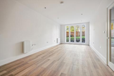 2 bedroom ground floor flat for sale, Wetherby House, Northwood HA6