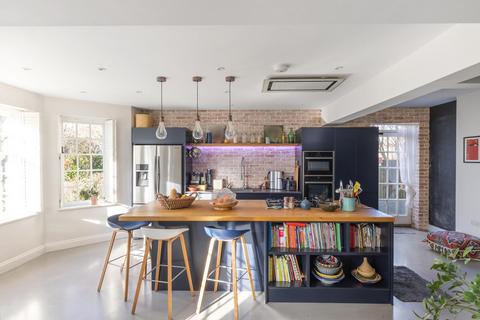 undefined, London W13