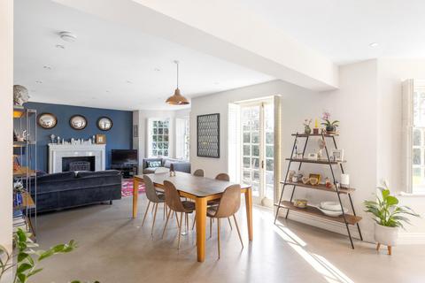 undefined, London W13