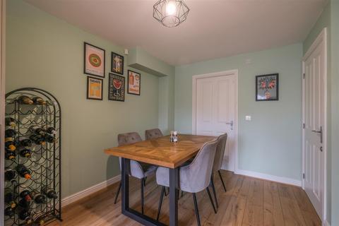 3 bedroom townhouse for sale, Lillands Lane, Brighouse