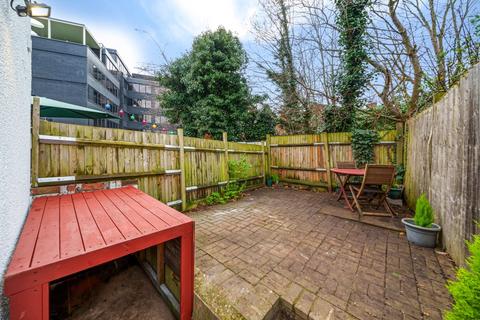 undefined, Cumberland Road London N22