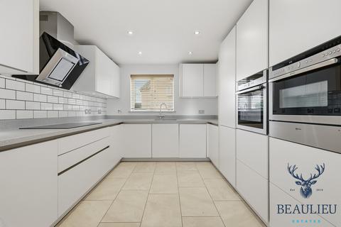 4 bedroom semi-detached house for sale, Beaulieu Park CM1