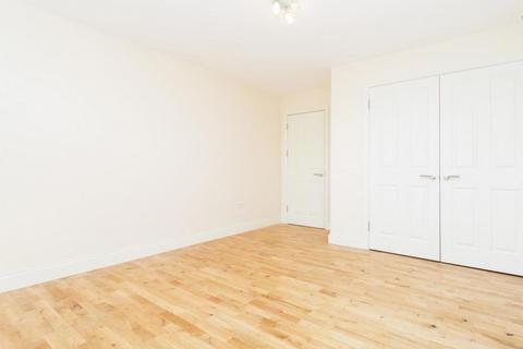 2 bedroom flat to rent, Colosseum Apartments 2A Palmers Road, London