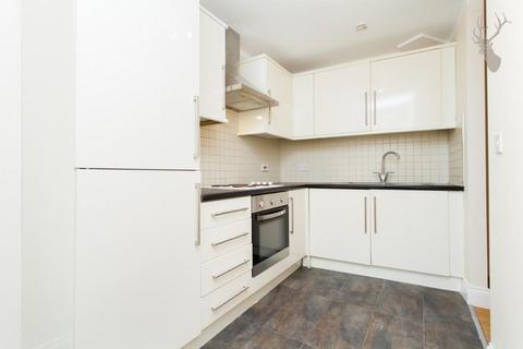 2 bedroom flat to rent, Colosseum Apartments 2A Palmers Road, London