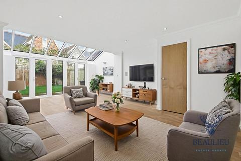 4 bedroom semi-detached house for sale, beaulieu park CM1