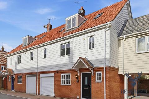 4 bedroom semi-detached house for sale, beaulieu park CM1