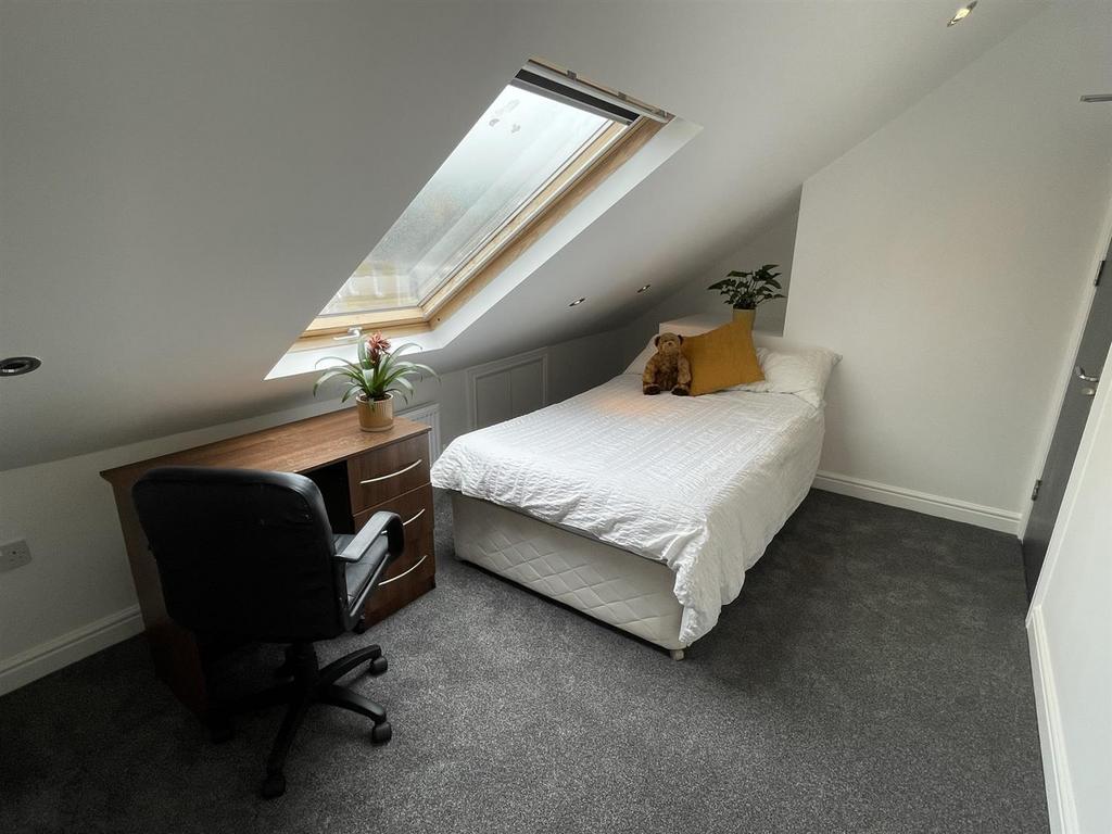 Bedroom 6c.JPEG