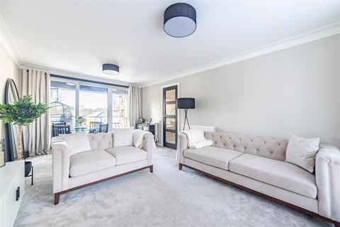 2 bedroom apartment for sale, Low Gosforth Court, Melton Park, NE3