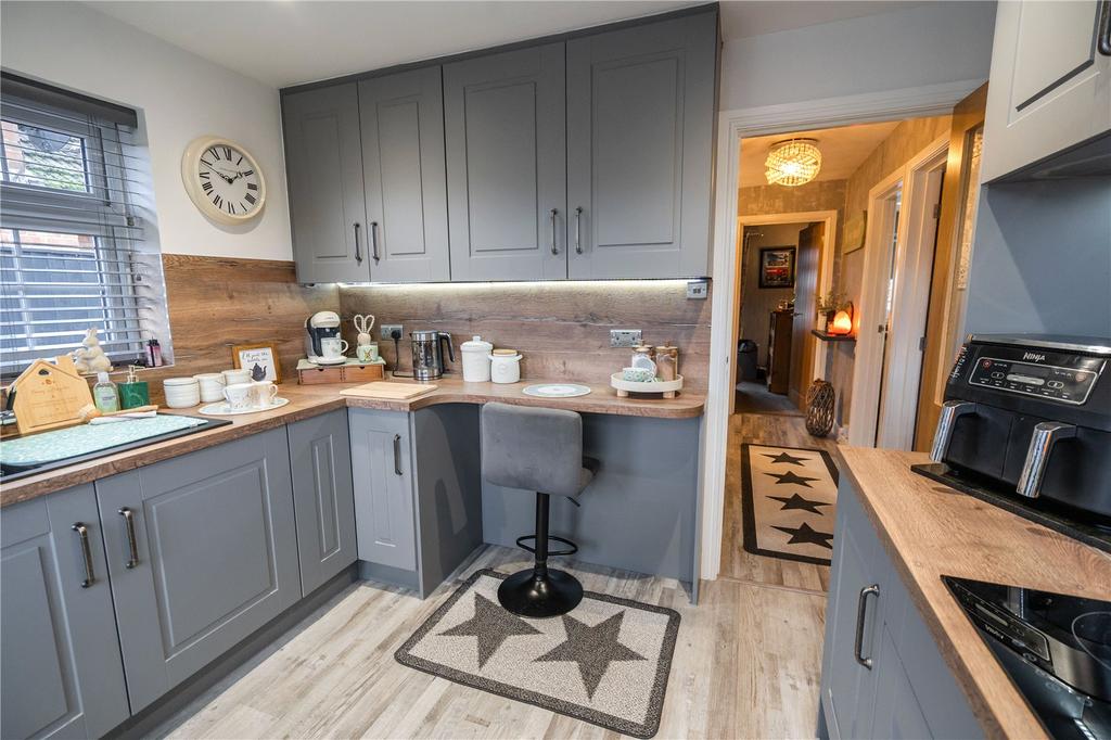 Kitchen (2)