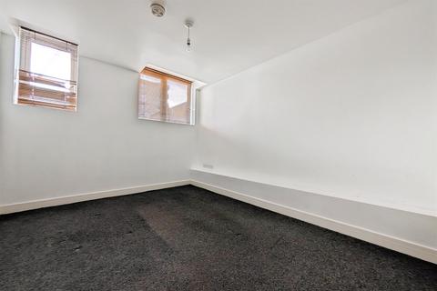 undefined, Southampton SO14
