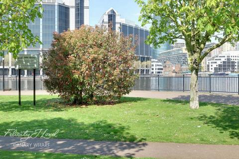 1 bedroom flat for sale, Telegraph Place, London, E14