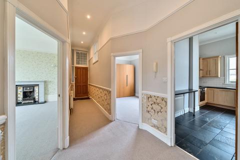 3 bedroom flat to rent, Haringey Park London N8