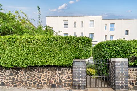 3 bedroom flat to rent, Haringey Park London N8