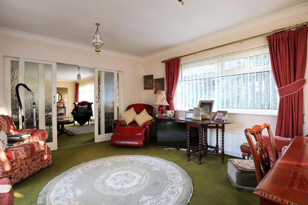 Sitting room (2).jpg