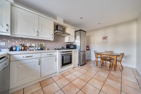 undefined, Walnut Close, Witney, Oxfordshire