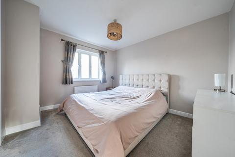 undefined, Walnut Close, Witney, Oxfordshire
