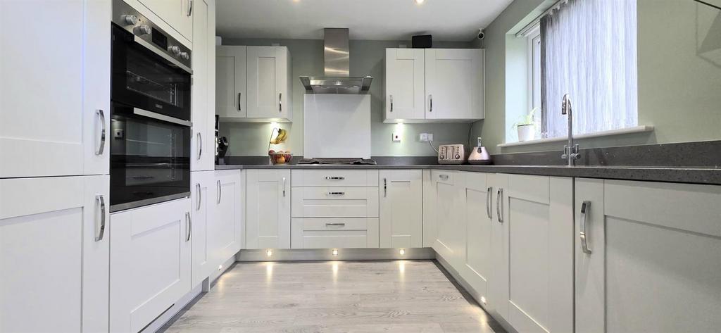 Kitchen diner